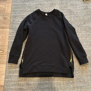Varley size M long Black Sweater with side zip detailing